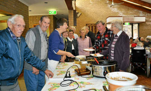 The members of the Killarney Senior Cutizens serving their delicious dishes to their Warwick counterparts. The members of the Killarney Senior Cutizens serving their delicious dishes to their Warwick counterparts.